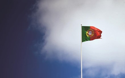 Analistas mandam trocar dívida espanhola por portuguesa