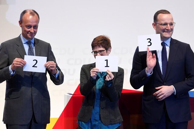 Delfim e Némesis de Merkel disputam corrida à liderança da CDU