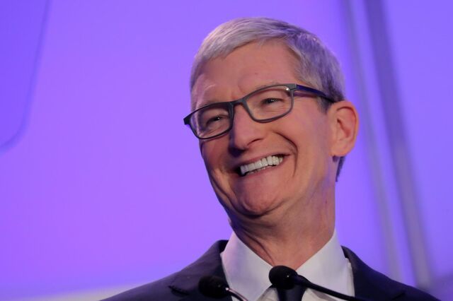 Tim Cook recebeu 125 milhões de dólares no ano fiscal de 2019