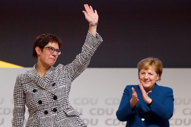 Partido de Merkel escolhe novo líder a 25 de abril