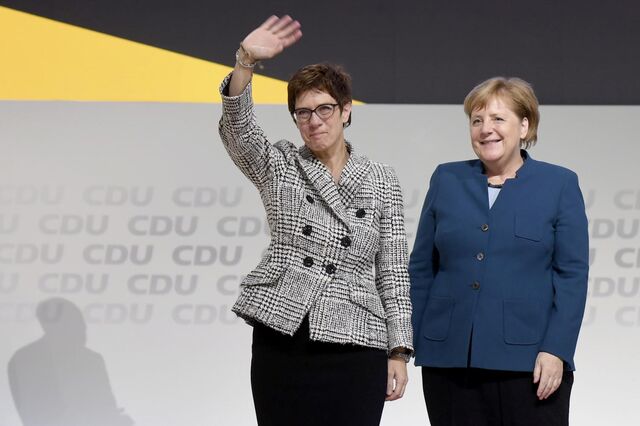 AKK sucede a Merkel na liderança da CDU