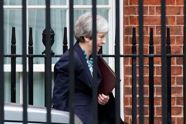 Trabalhistas apresentam moção de censura a May devido a processo do Brexit