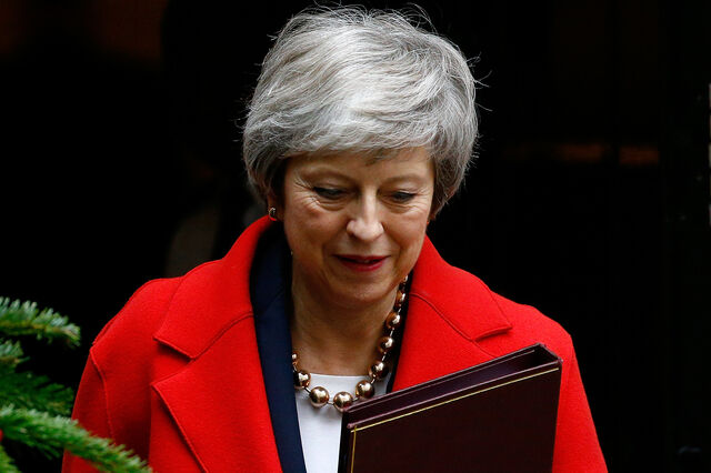 Brexit: Theresa May faz apelo dramático aos deputados