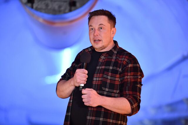 SpaceX de Musk lança 60 satélites para avançar com internet no espaço