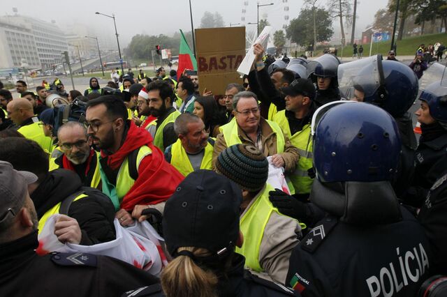 Protesto dos 'coletes amarelos' em Lisboa num 'impasse' quatro horas após início