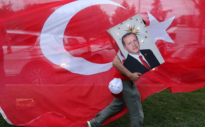 Erdogan reforça poder