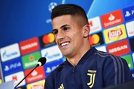 50 - João Cancelo, colega de equipa de Cristiano Ronaldo, está avaliado em 78 milhões de euros