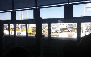 Passageiros de voo da Ryanair ficaram quase cinco horas dentro de avião no aeroporto de Lisboa