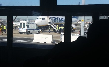 ANA já começou a restringir abastecimento de aviões em Lisboa  