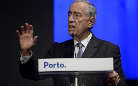 Marcelo: Governo optou por 'cortar nalgum investimento público' para ter défice zero