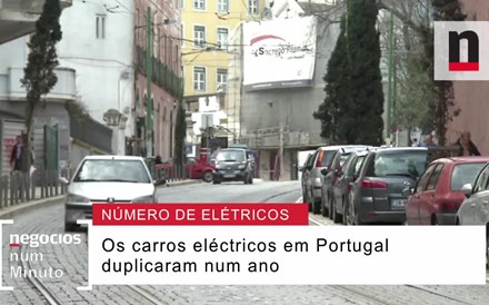 Como evoluíram as vendas de automóveis elétricos em Portugal?