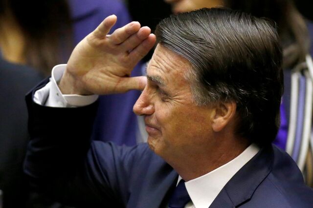 Paragrafino Pescada aborda o cocó de Bolsonaro e a temática dos trocadilhos de caca