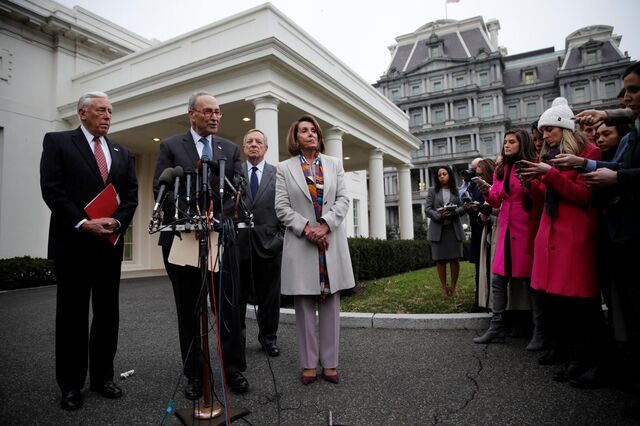 Trump e líderes do Congresso terminam reunião sem sinais de progresso para fim do shutdown