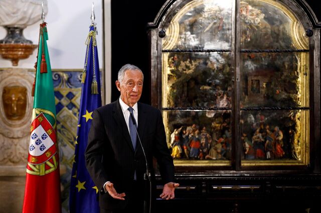 Marcelo é aposentado como professor universitário mas recebe apenas salário de Presidente