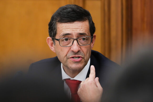 Carlos Zorrinho: Garantia de potência e tarifa social foram 'criadas em pacote'   