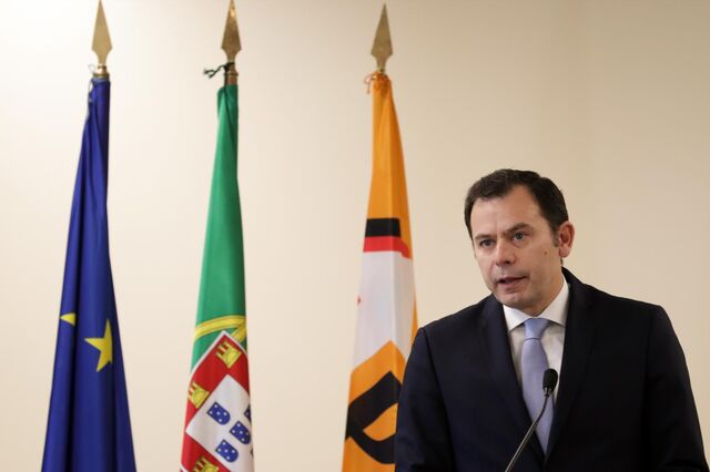 Montenegro é candidato à presidência do PSD e quer ter Rio como adversário