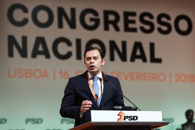 Montenegro: 'Está a ser trilhado um caminho que vai levar o PSD ao desastre eleitoral'