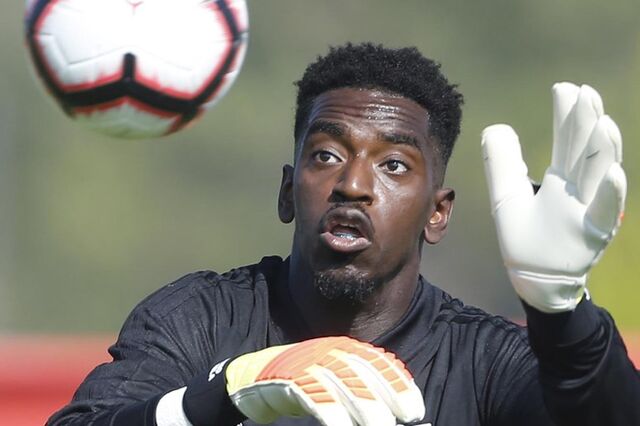 Benfica empresta guarda-redes Bruno Varela ao Ajax