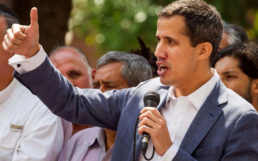 Juan Gaidó é opositor a Nicolas Maduro na Venezuela
