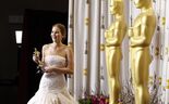 Do vestido dourado de Meryl Streep ao branco de Jennifer Lawrence, quais as cores que ajudam a ganhar mais Óscares?