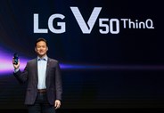 Frank Lee, diretor da LG Electronics, apresenta o LG V50 ThinQ e o LG G8 ThinQ