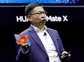 Richard Yu, CEO da Huawei Consumer Business Group, apresenta o novo Mate X