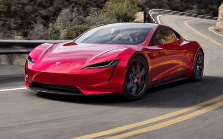 Tesla vai oferecer Roadster de 250 mil euros a um português