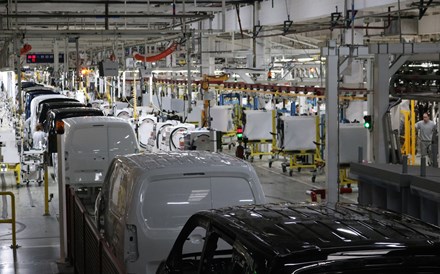 Produção automóvel recua 5,7% em fevereiro