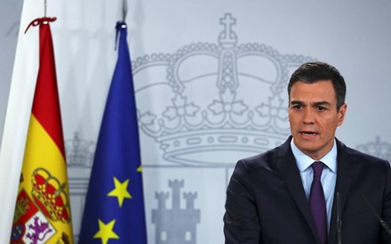 Sánchez marca eleições para 28 de abril