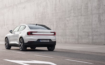 Volvo apresenta rival do Model 3 da Tesla