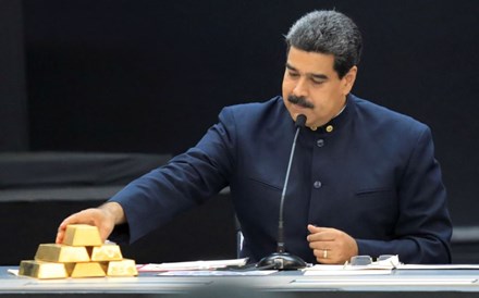 Venezuela retirou oito toneladas de ouro do banco central na semana passada