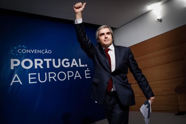 CDS rotula lista do PS às Europeias de 'ode a José Sócrates'