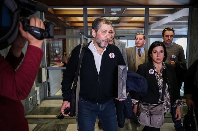 Professores pedem ao Parlamento que desbloqueie progressões