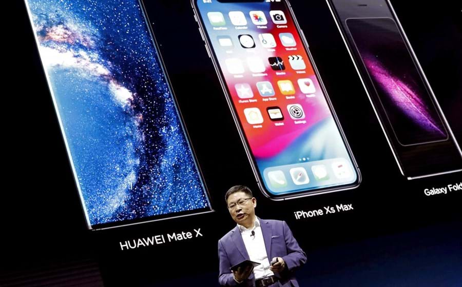 Richard Yu, CEO da Huawei Consumer Business Group, apresenta o novo Mate X