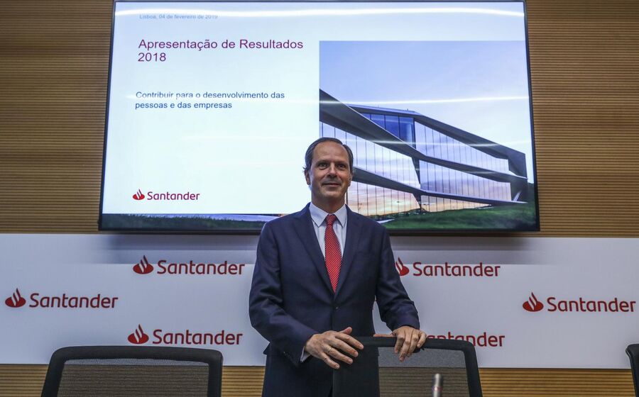 Pedro Castro Almeida santander totta