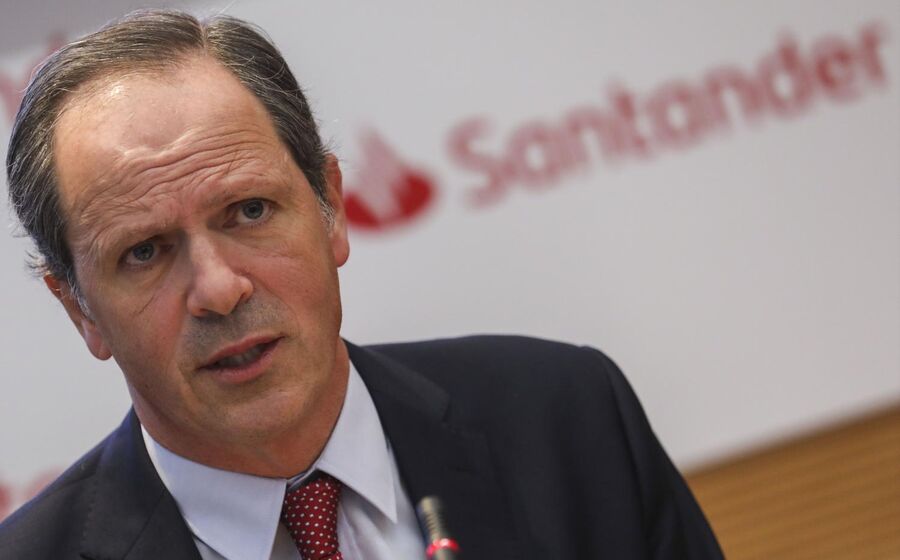 Pedro Castro Almeida santander totta