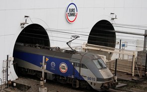 Brexit: Governo britânico paga 38 milhões de euros à Eurotunnel num acordo extrajudicial