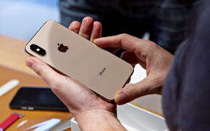 iPhone Apple