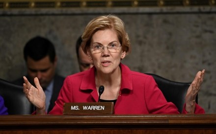 Elizabeth Warren desiste da corrida à presidência dos EUA