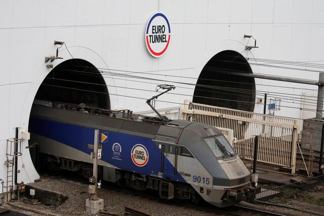 Brexit: Governo britânico paga 38 milhões de euros à Eurotunnel num acordo extrajudicial