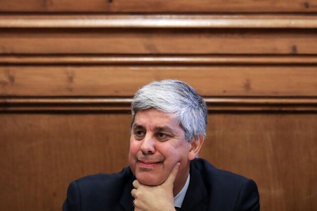 Para que quer Centeno mais 590 milhões de euros?