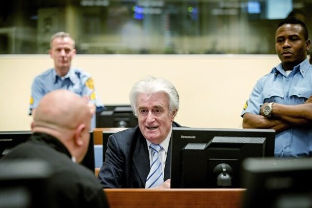Radovan Karadzic condenado a prisão perpétua por crimes de guerra