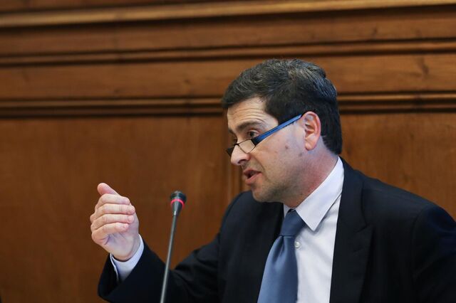 Governo prevê injetar 2.100 milhões de euros no Novo Banco até 2021