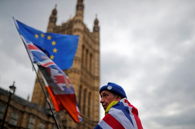 Depois do não, não e não, virá o sim para desbloquear o Brexit?