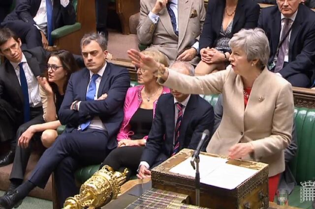 Parlamento britânico rejeita acordo de saída pela terceira vez 