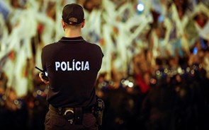 Governo quer dar a polícias mais 200 euros por ano do que a professores  