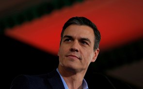 Sánchez propõe ao Podemos governo 'à portuguesa'