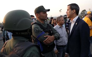 Guaidó anuncia que militares estão finalmente do seu lado