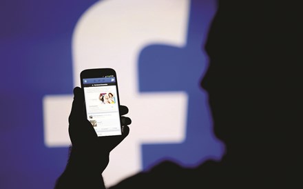 Contactos de mais de 400 milhões de contas do Facebook expostos online