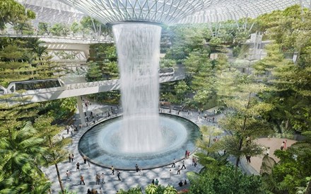 Aeroporto de Singapura tem nova 'joia': a maior cascata interior do mundo